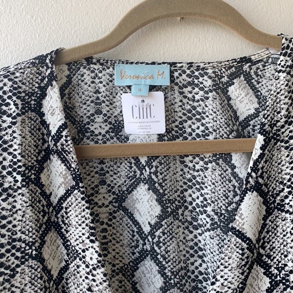 Veronica M snakeskin print wrap shirt - Picture 3 of 5